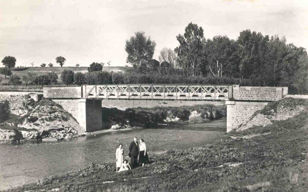 TABIA 1950 PONT DE LA MEKERRA.JPG